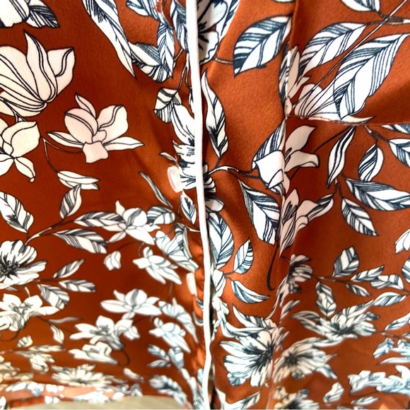2X 🔖 LA LIGNNE x Target SOLD OUT Women's Floral Button Front Blouse Brown Silky - Picture 16 of 17